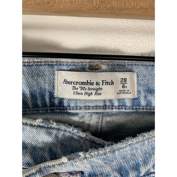 Abercrombie & Fitch The 90's Straight Ultra High Rise Denim Jeans Size 28/6R - Picture 6 of 7